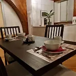 Apartament In Schoner Burganlage