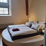 In Schoner Burganlage Apartament *