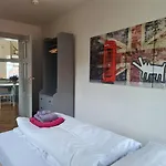 In Schoner Burganlage Apartament