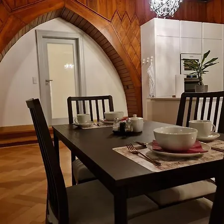 Exklusives Appartement im schöner Burganlage