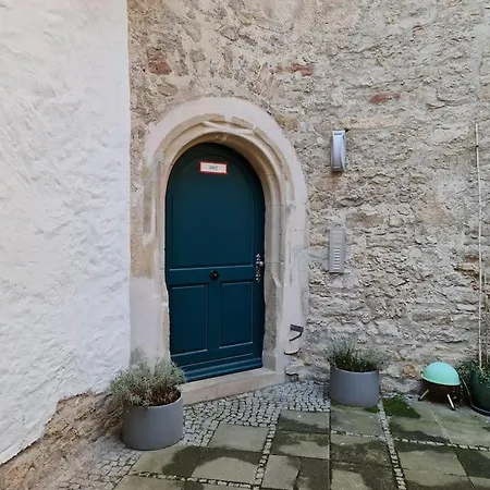 Exklusives Appartement im schöner Burganlage *
