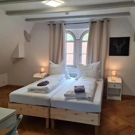 In Schoner Burganlage Apartment *