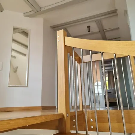 In Schoner Burganlage *