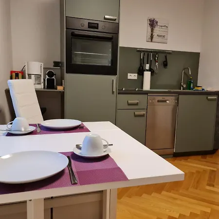 Apartment In Schoner Burganlage Jena