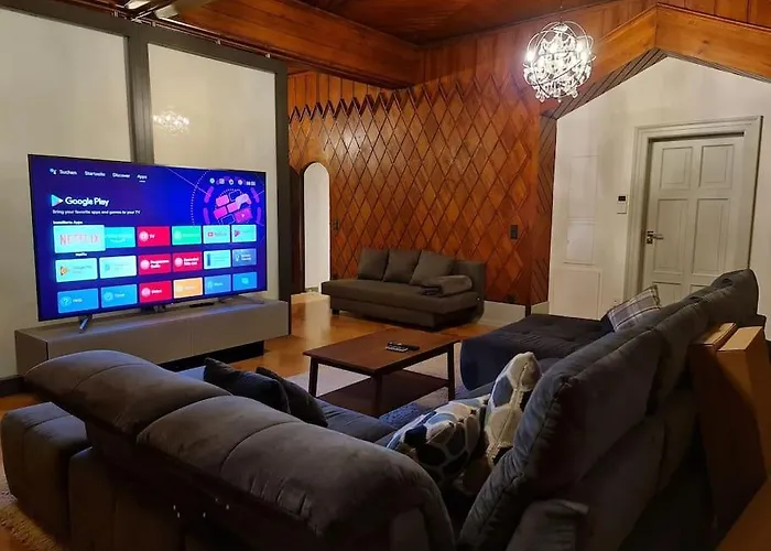 Exklusives Im Schöner Burganlage *