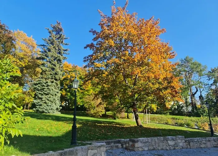 Exklusives Im Schöner Burganlage *