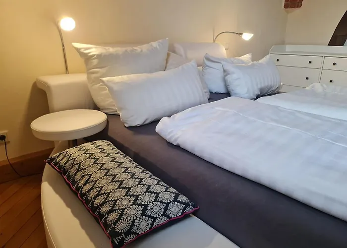 In Schoner Burganlage 公寓