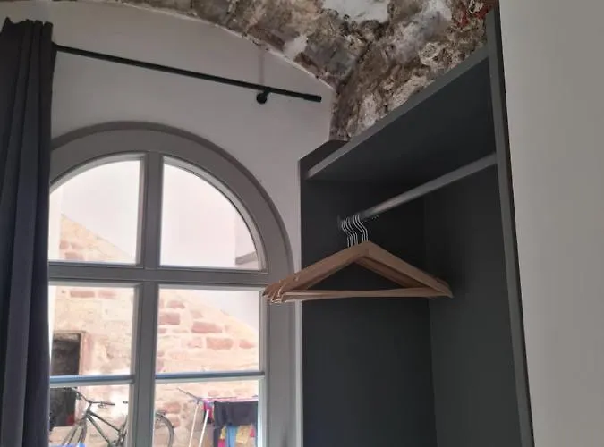 Exklusives Im Schöner Burganlage *