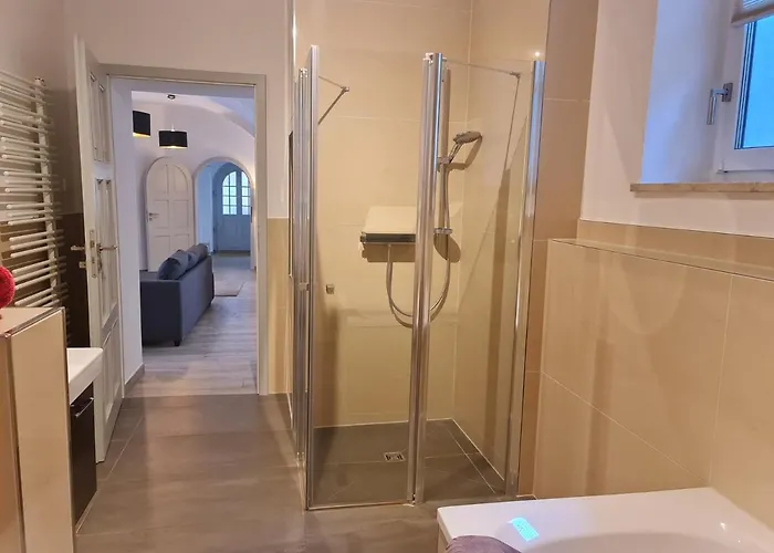 Apartment Exklusives Im Schöner Burganlage *