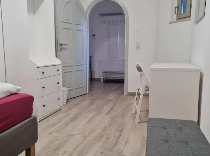 Apartment Exklusives Im Schöner Burganlage *