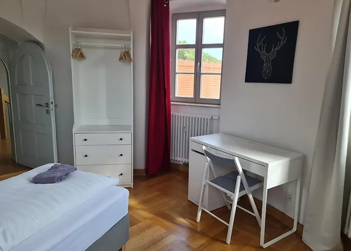 Exklusives Im Schöner Burganlage Apartment *