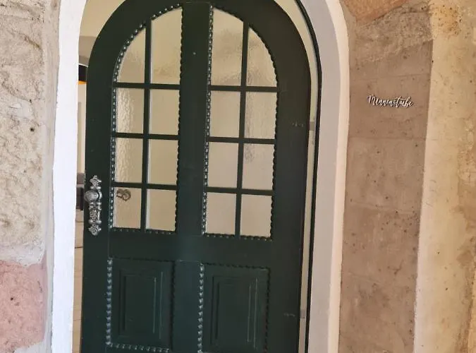 In Schoner Burganlage *